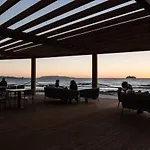 Отель Punta Tipa 4*