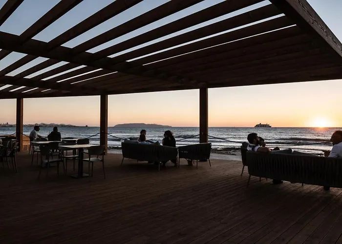 酒店 Punta Tipa 4*